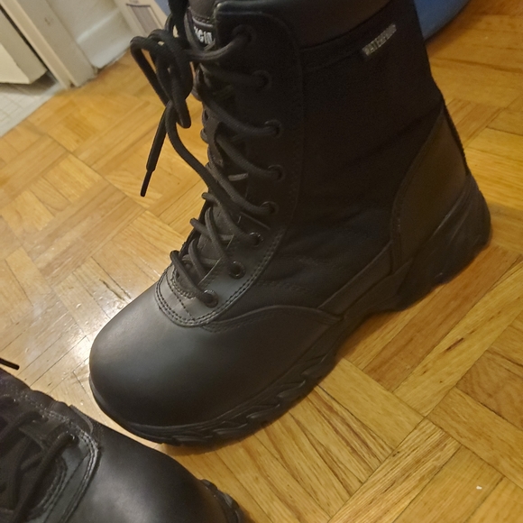 Boots - Picture 2 of 4